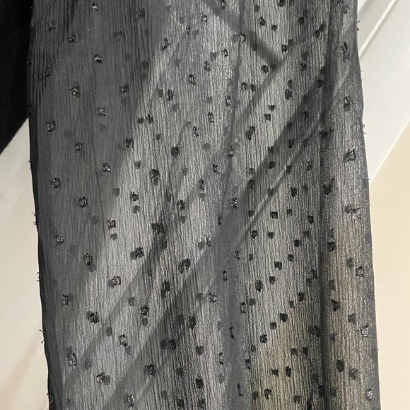 Black long sleeve Sweater with sheer Sleeves - Picture 2 of 3